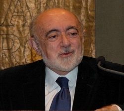 Carlos García Gual: "La Filología clásica está al servicio de la mediación entre los antiguos y nuestros contemporaneos"