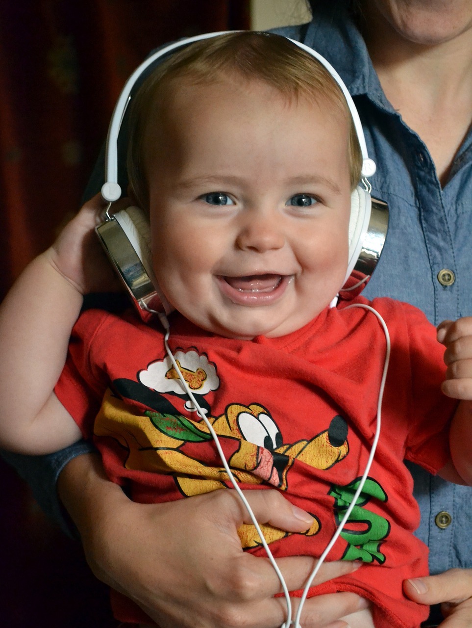 niño auriculares