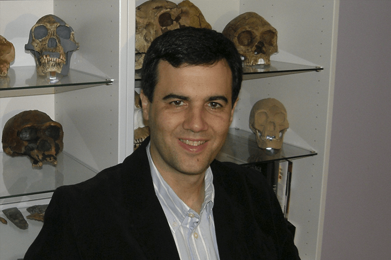 Entrevista con Roberto Sáez, autor de Prehistoria y origen de la compasión