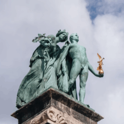 Inventores y héroes