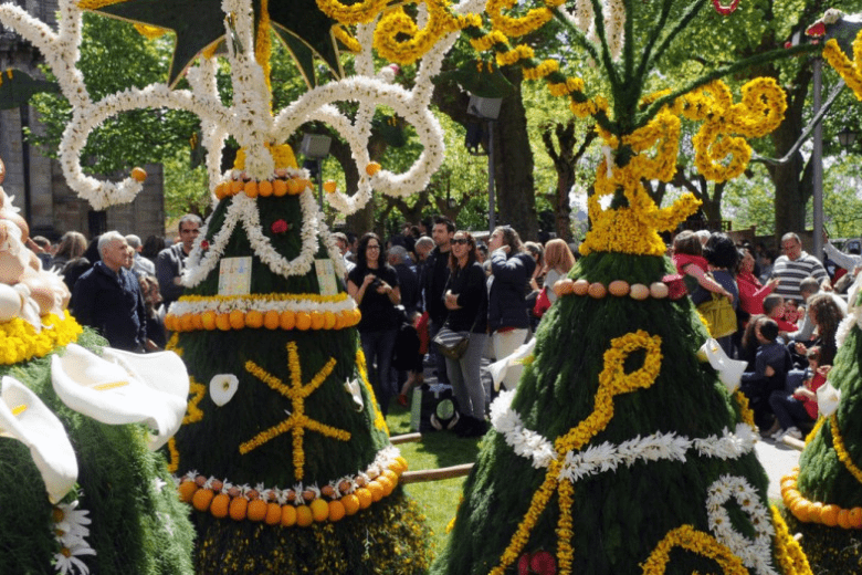 La fiesta de los maios en Galicia